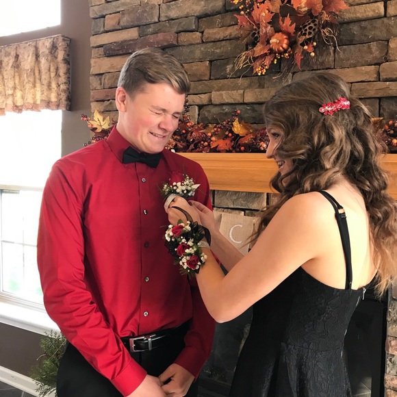 Black mini dress - Picture 3 of 6